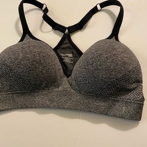 🌻🌻Dan skin size M Sport Bra great condition